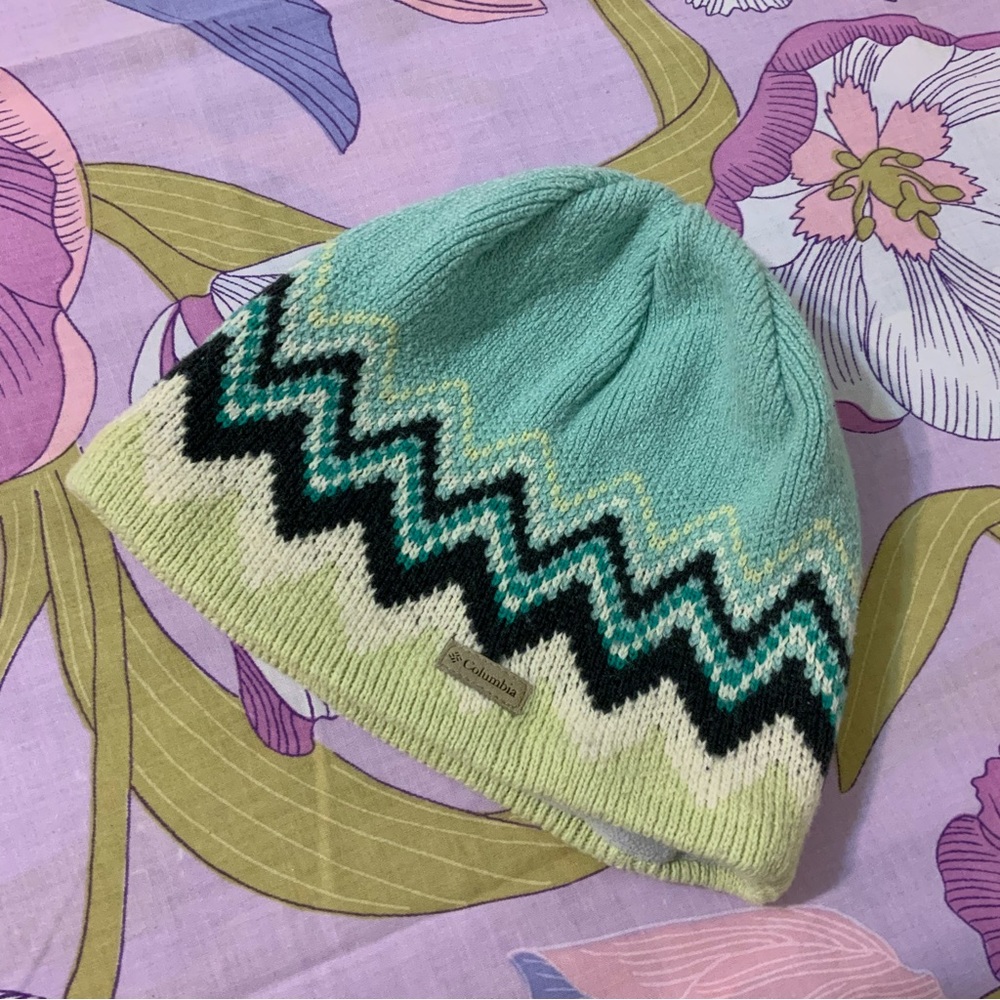 NWOT Columbia Knit Beanie in Navy/Ivory/Green  Unisex Adult